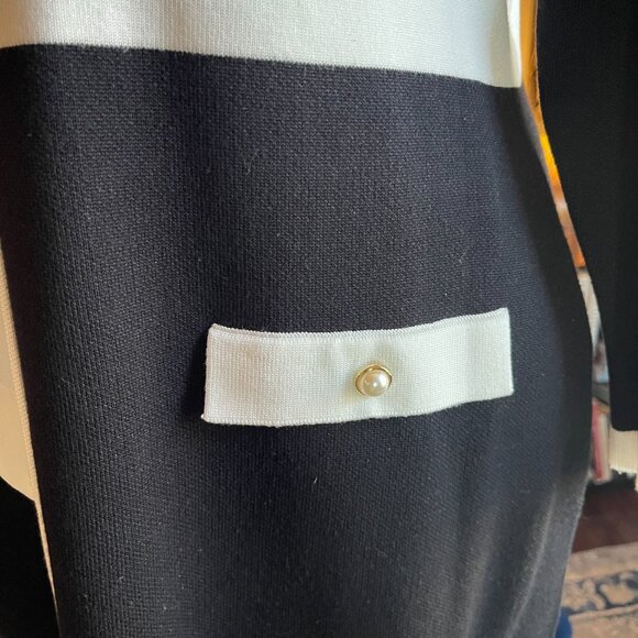 Taylor EUC 3X Black & White Sweater Dress with Bow front - Picture 5 of 11